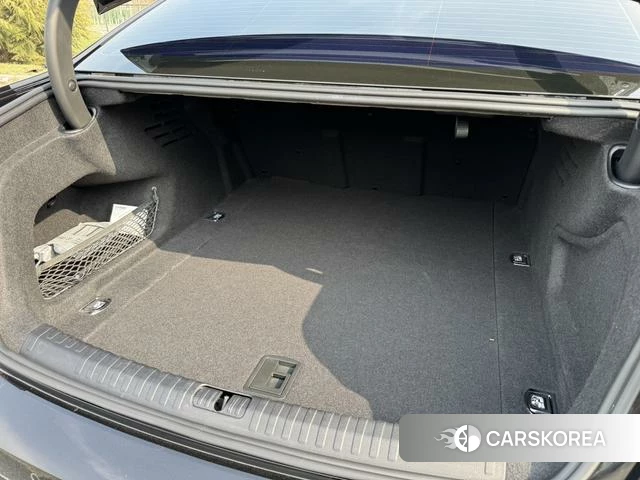 Audi A6L id 4259389 из Китая 9