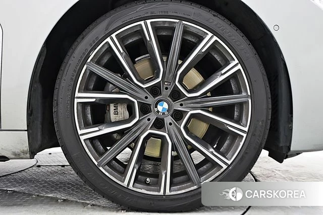 BMW 7 Series (G11) id 3801092 из Кореи 9