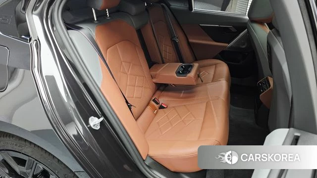 BMW 5 Series (G60) id 4554270 из Кореи 9