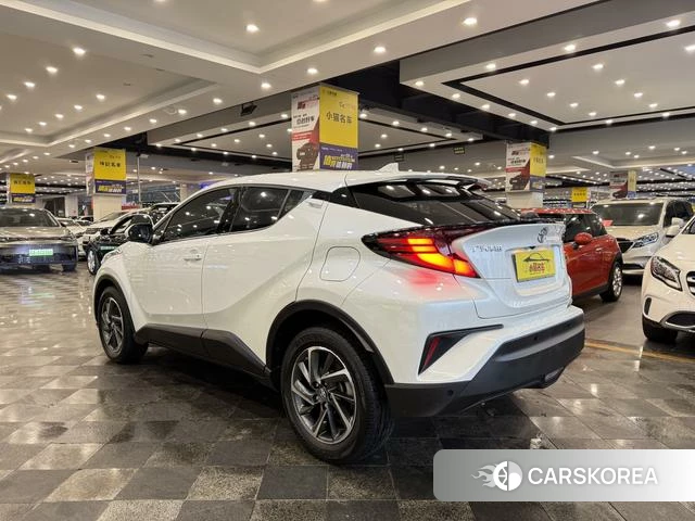 Toyota C-HR id 4209211 из Китая 9