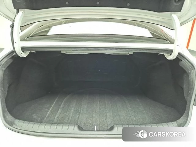 Hyundai Avante Hybrid (CN7) id 4018890 из Кореи 9