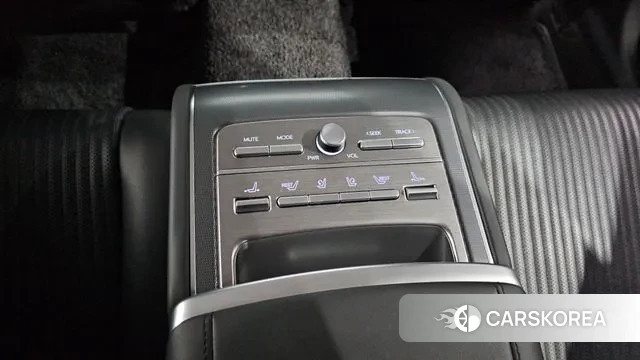 Hyundai Grandeur (GN7) id 3545184 из Кореи 9