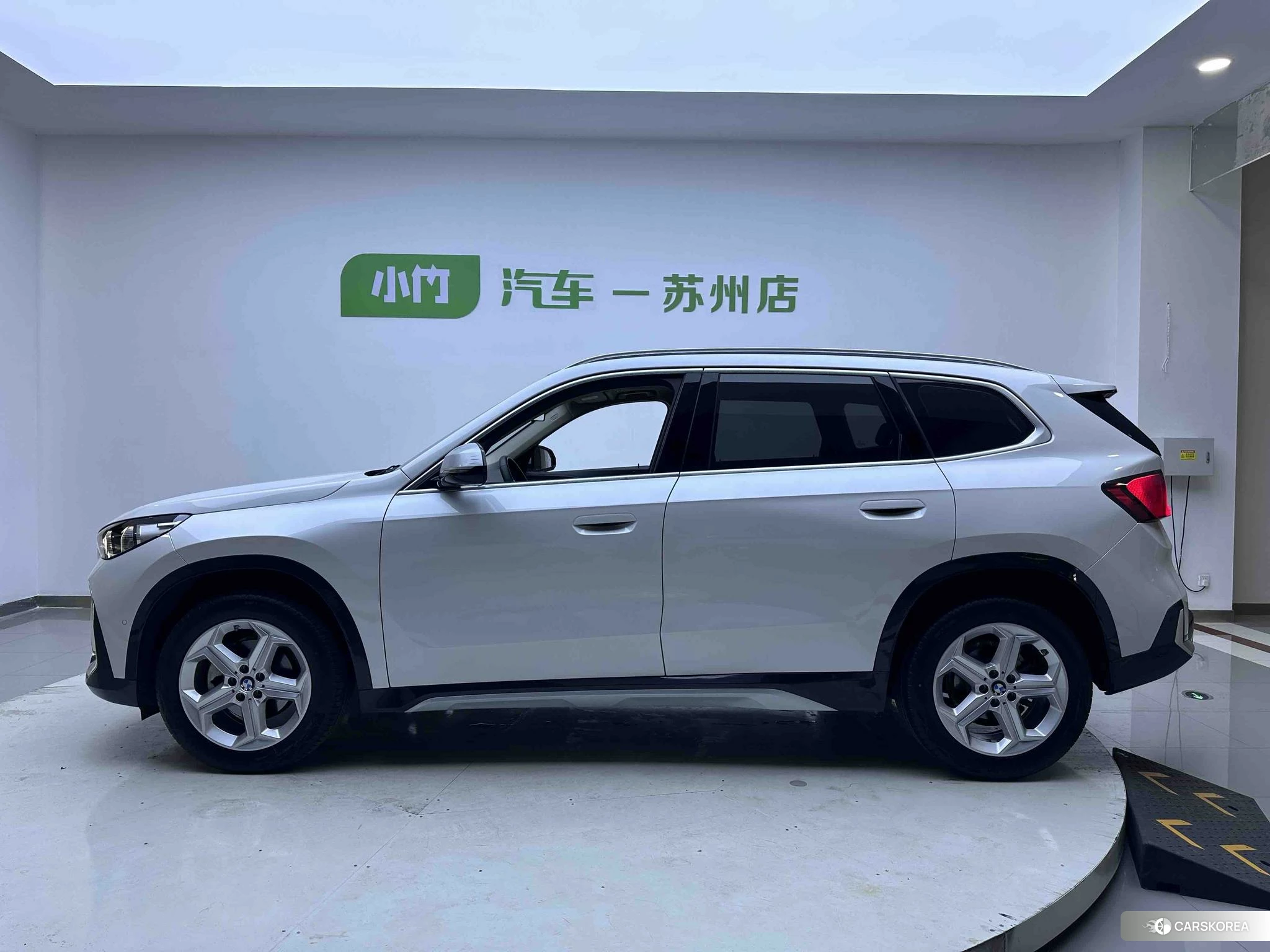 BMW X1 id 4485456 из Китая 9