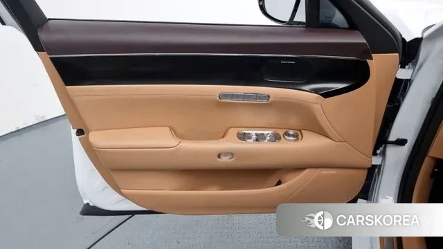 Genesis G90 (RS4) id 2984568 из Кореи 9