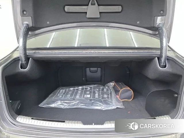 Kia K7 Premier Hybrid id 3362502 из Кореи 9