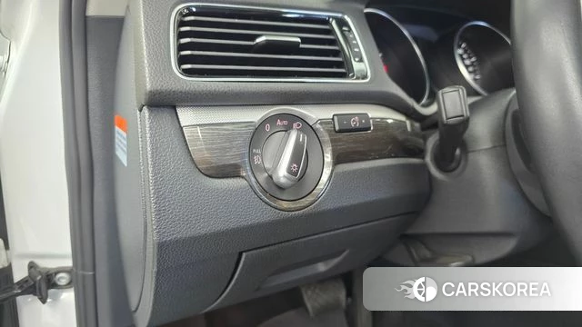 Volkswagen The New Passat id 4698824 из Кореи 9