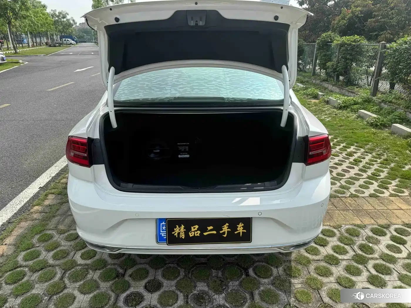 Volkswagen Lamando id 4538887 из Китая 9