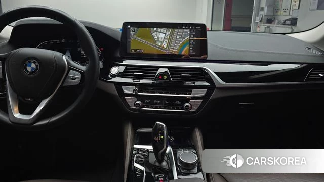 BMW 5 Series (G30) id 3916140 из Кореи 9