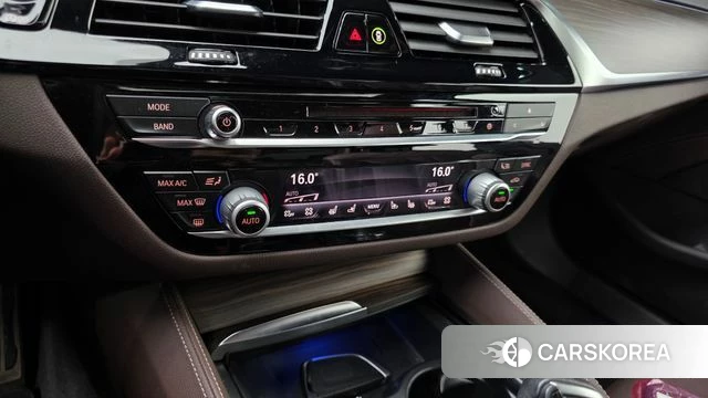 BMW 5 Series (G30) id 4895607 из Кореи 9