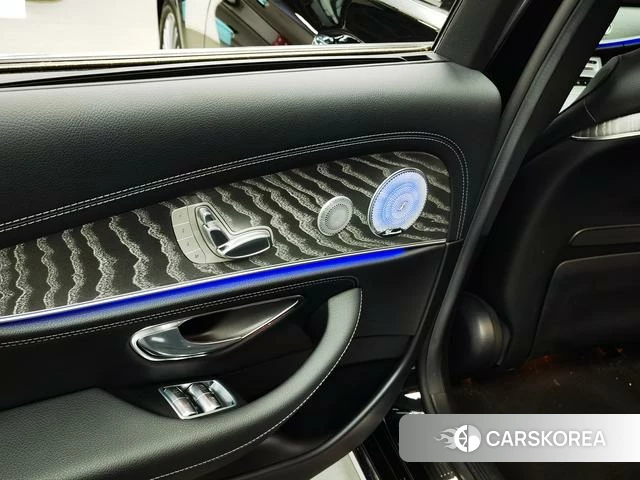 Mercedes-Benz E-class id 4342195 из Китая 9