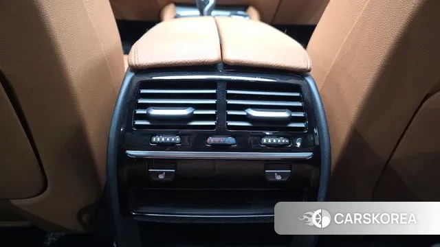 BMW 5 Series (G30) id 3515425 из Кореи 9