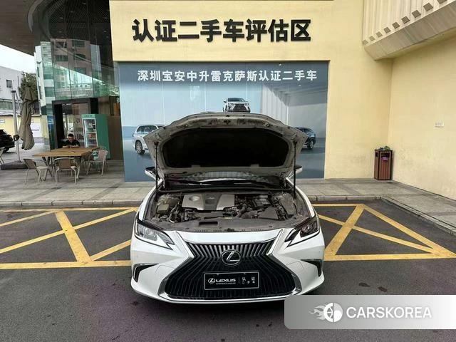 Lexus ES id 4353824 из Китая 9