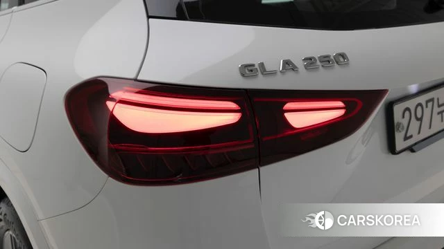 Mercedes-Benz GLA - Class H247 id 4298587 из Кореи 9