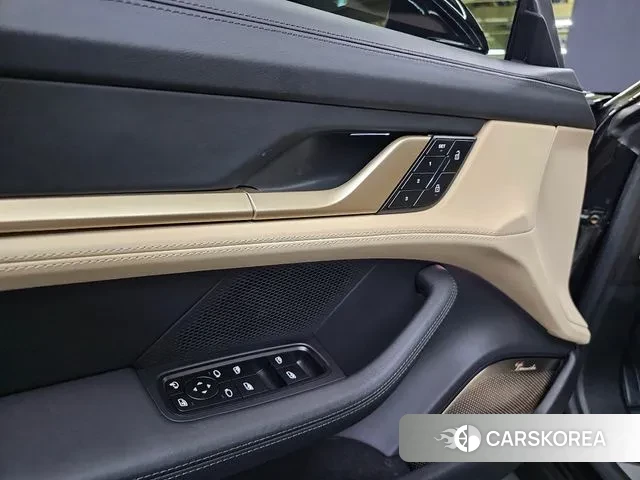 Porsche Taycan id 3186014 из Кореи 9