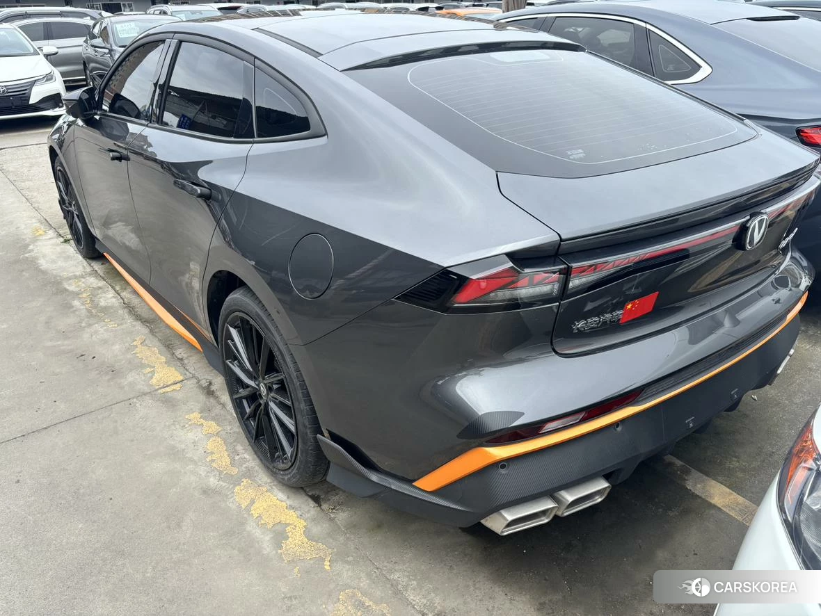 Chang'an UNI-V id 4468004 из Китая 9