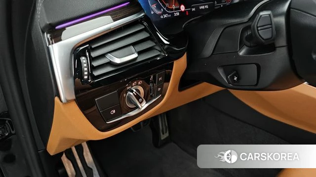 BMW 5 Series (G30) id 4864513 из Кореи 9
