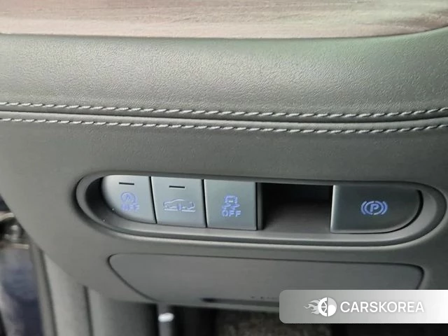 Genesis G90 (RS4) id 3953687 из Кореи 9