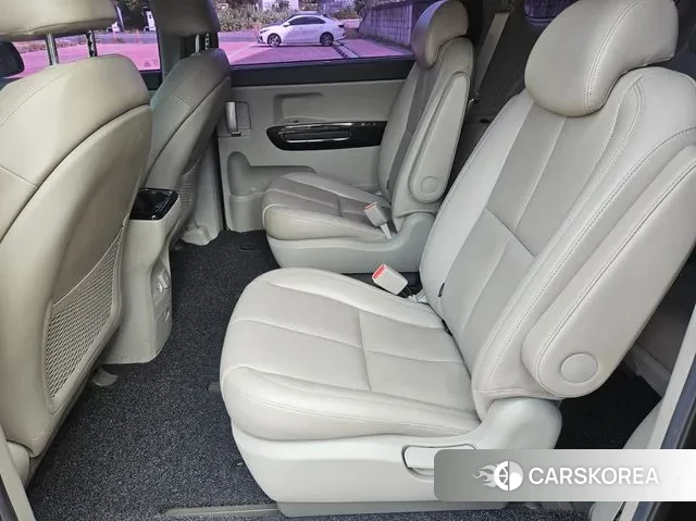 Kia The New Carnival id 3302642 из Кореи 9