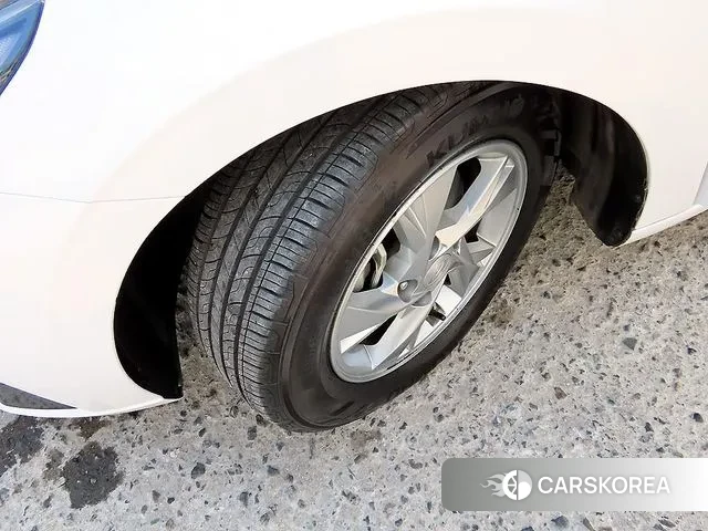 Hyundai Avante (CN7) id 3777382 из Кореи 9