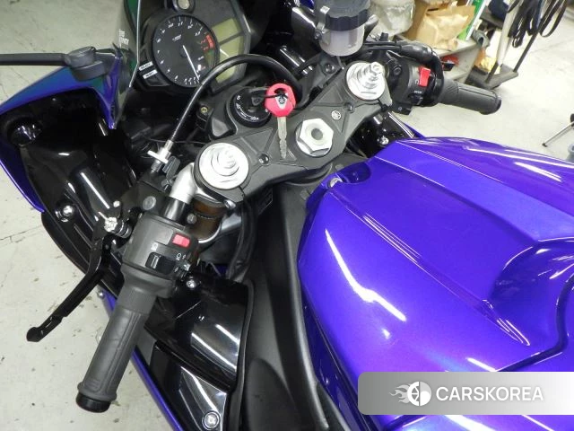Yamaha YZF-R1 id 4205870 из Японии 9
