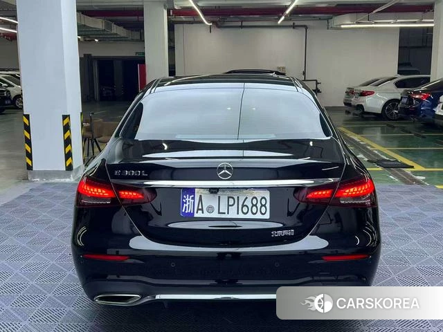 Mercedes-Benz E-class id 4259877 из Китая 9