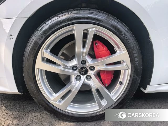 Audi A7L id 4217412 из Китая 9