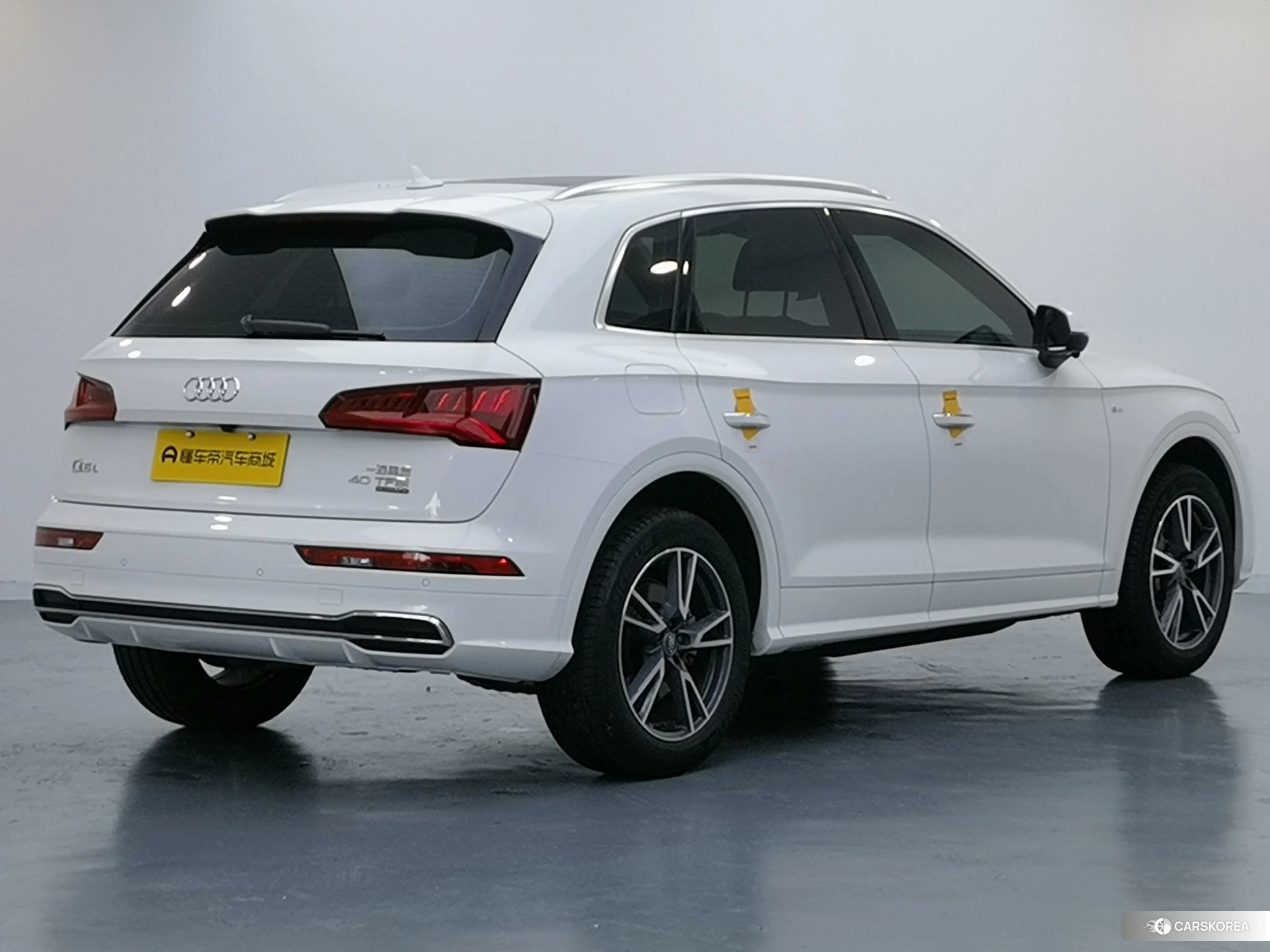 Audi Q5L id 4513967 из Китая 9