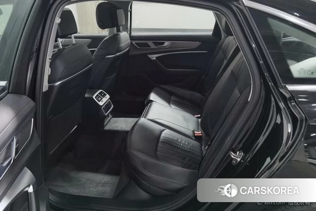 Audi A6L id 4297706 из Китая 9