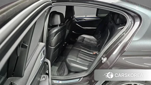 BMW 5 Series (G30) id 3060848 из Кореи 9