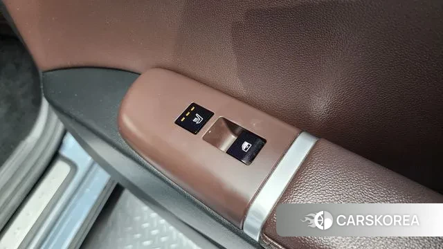 Hyundai Grandeur (GN7) id 3538910 из Кореи 9