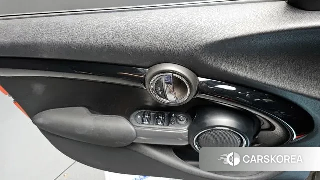 Mini Cooper S id 3242900 из Кореи 9