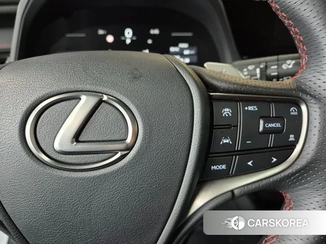 Lexus UX300h id 3185177 из Кореи 9