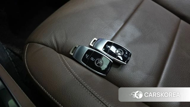 Mercedes-Benz E-Class W213 id 4689542 из Кореи 9