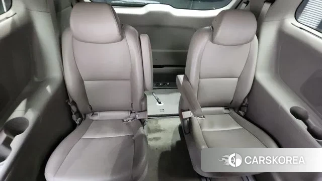 Kia The New Carnival id 3330065 из Кореи 9