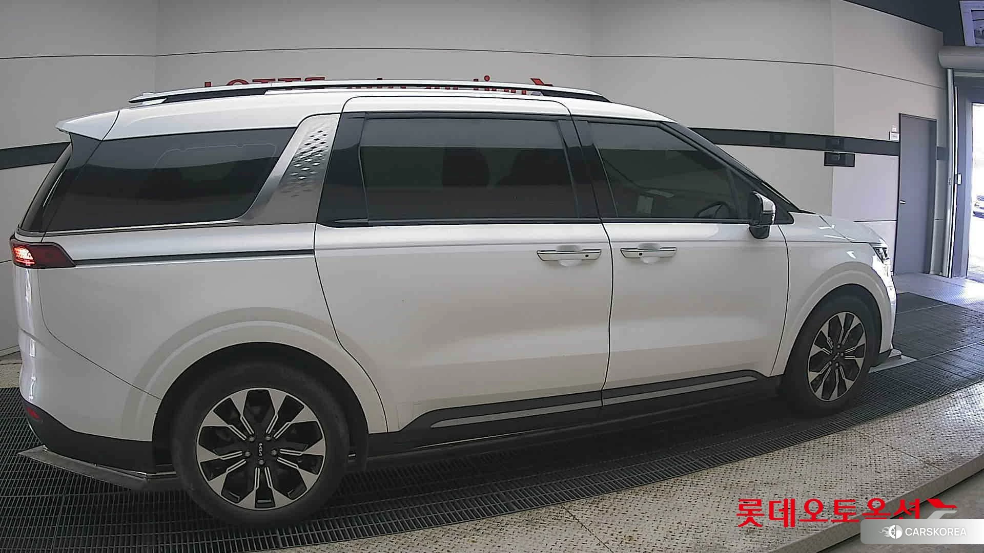 Kia Carnival id 4674228 из Кореи 9