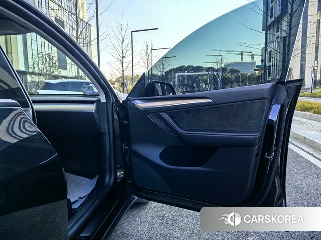 Tesla Model Y id 4205777 из Китая 9