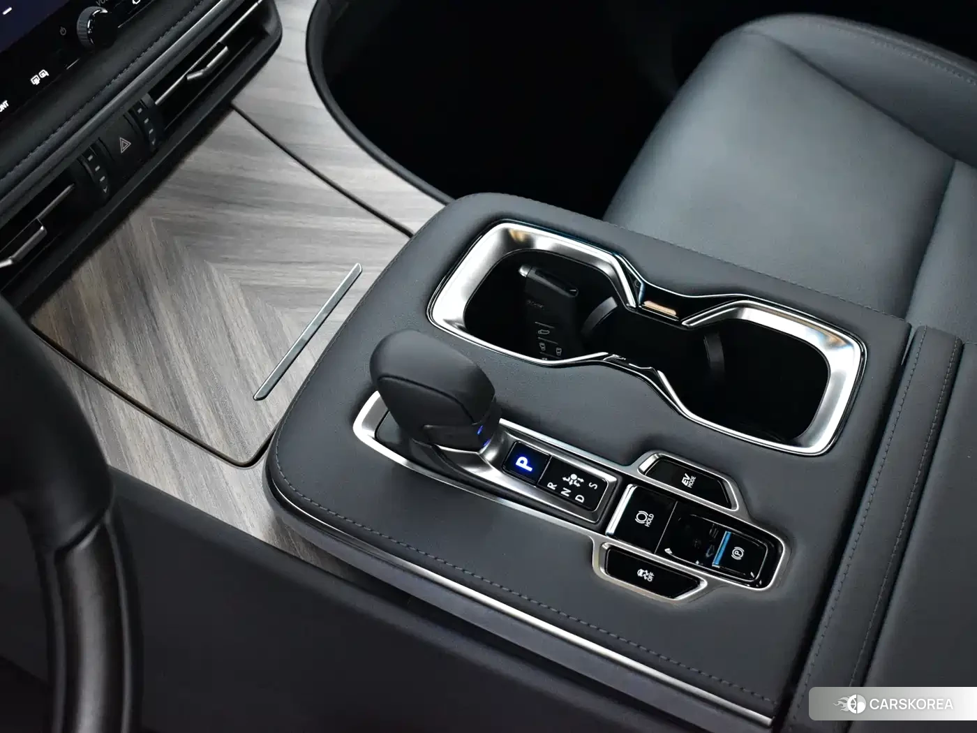 Lexus LM id 4559761 из Китая 9
