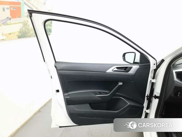 Volkswagen Polo id 4275383 из Китая 9