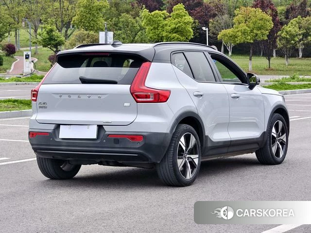 Volvo XC40 EV id 3957696 из Китая 9