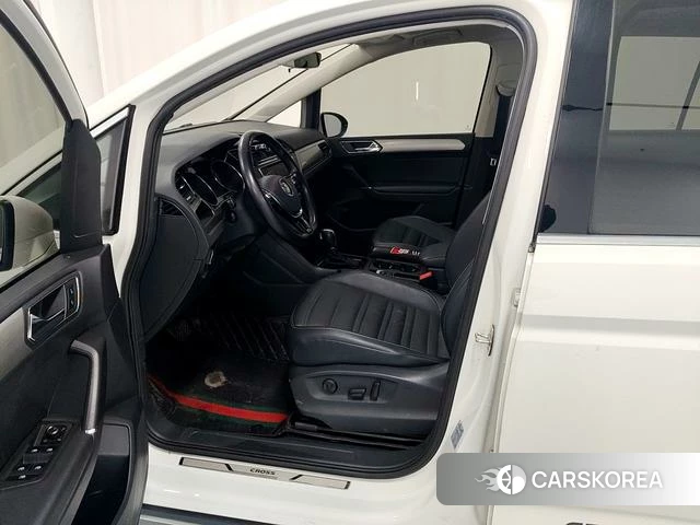 Volkswagen Touran L id 4255831 из Китая 9