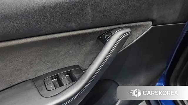 Tesla Model Y id 3257934 из Кореи 9