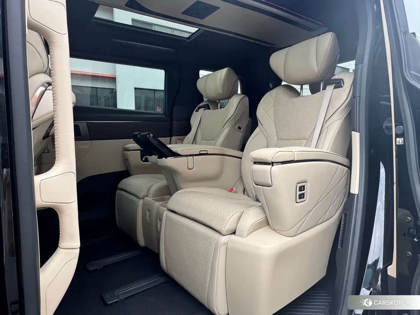 Toyota Elfa id 4644385 из Китая 9