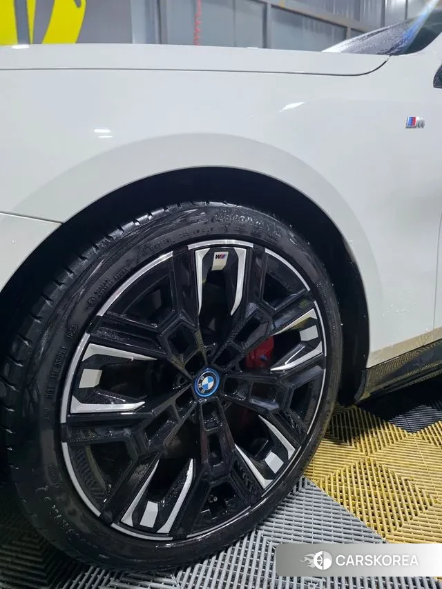 BMW i5 (G60) id 3756880 из Кореи 9