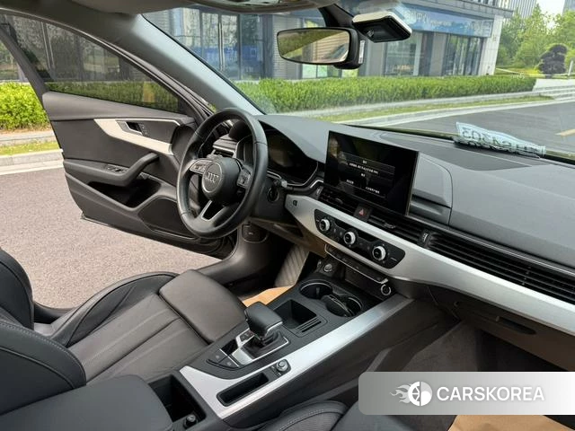 Audi A4L id 4313859 из Китая 9