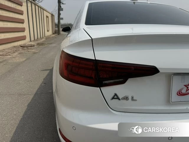 Audi A4L id 4253504 из Китая 9