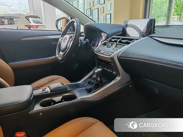 Lexus NX id 4262354 из Китая 9