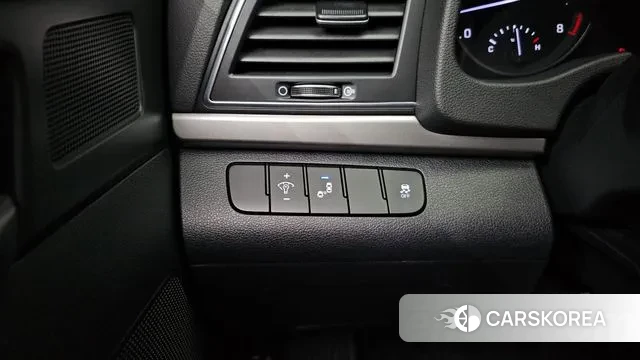 Hyundai Avante AD id 3789693 из Кореи 9