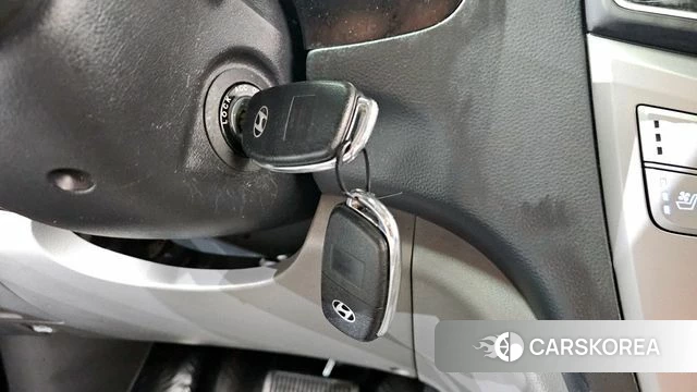 Hyundai The New Grand Starex id 3840176 из Кореи 9