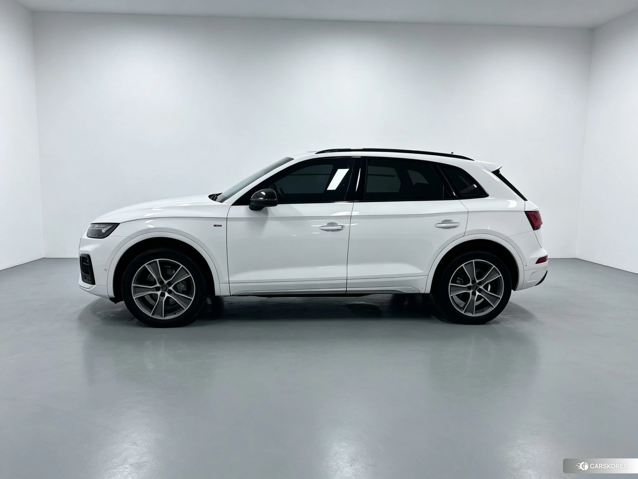 Audi Q5L id 4479311 из Китая 9