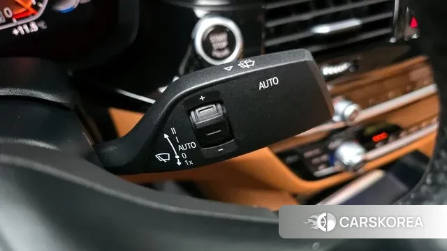 BMW 5 Series (G30) id 3489353 из Кореи 9